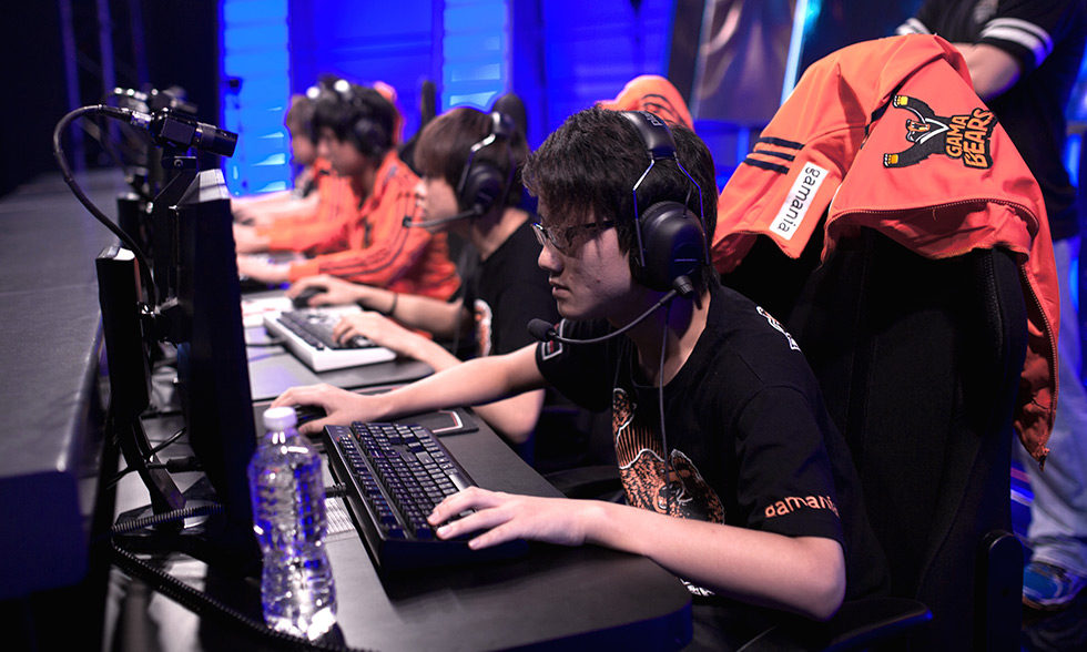 英雄联盟全球总决赛八强赛前瞻：G2 Esports与GEN.G电竞战队战术解析